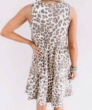 Load image into Gallery viewer, Annie Sleeveless Leopard Print Dress
